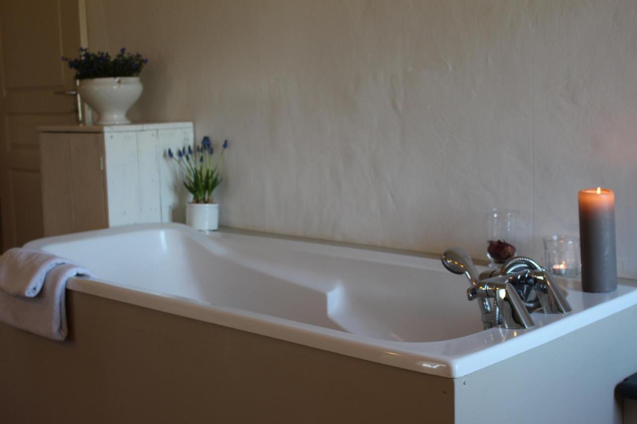 Mas Les Romarins, 10 Min D'Uzes, Piscine Et Grand Jardin Clos, Jeux, Nid De Repos Et Base Pour Activites Dans Le Gard (Adults Only) Uzès Exterior foto