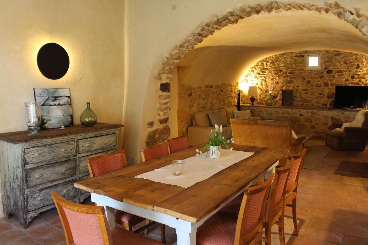 Mas Les Romarins, 10 Min D'Uzes, Piscine Et Grand Jardin Clos, Jeux, Nid De Repos Et Base Pour Activites Dans Le Gard (Adults Only) Uzès Exterior foto